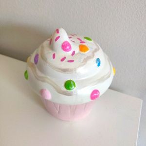 Cupcake piggy bank
